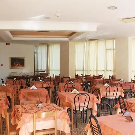 Fellini Hotel