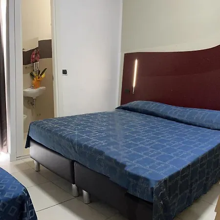 Fellini Hotel 3*