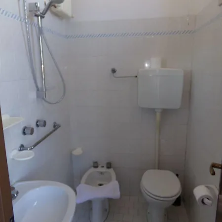 Fellini Hotel 3*