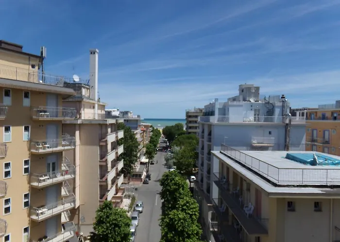 Fellini فندق ريميني