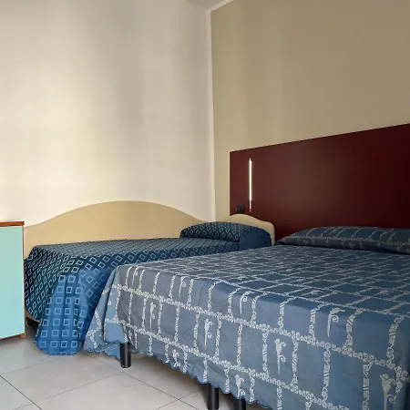 Fellini Hotel 3*