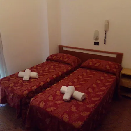 Fellini Hotel 3*