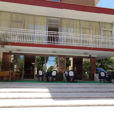 Fellini Hotel 3*